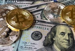 Bitcoin Meroket, Dollar AS malah Makin Anjlok!